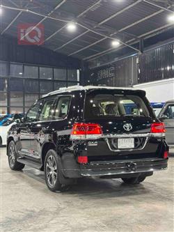 تويوتا لاندكروزر